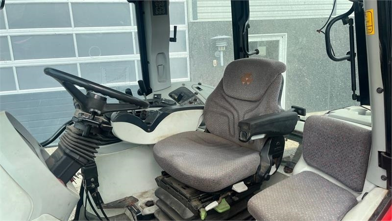 Leje en Massey Ferguson 6480 Dyna 4 Med frontlift og frontlæsser  Massey Ferguson 6480 Dyna 4 Med frontlift og frontlæsser: billede 6