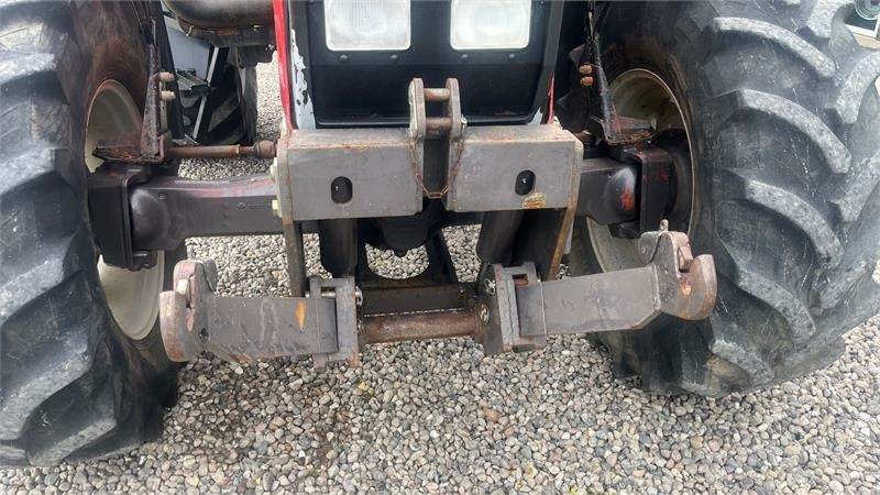 Massey Ferguson 8120 DYNA 4 Med frontlift - Traktor: billede 4 Massey Ferguson 8120 DYNA 4 Med frontlift - Traktor: billede 4