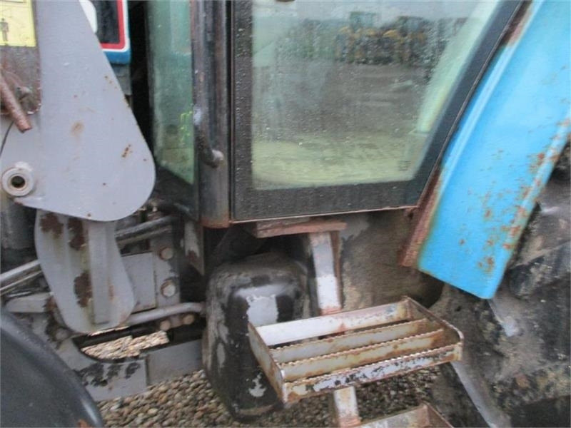 New Holland 7740 SLE Turbo Med frontlæsser og frontlift. - Traktor: billede 5 New Holland 7740 SLE Turbo Med frontlæsser og frontlift. - Traktor: billede 5