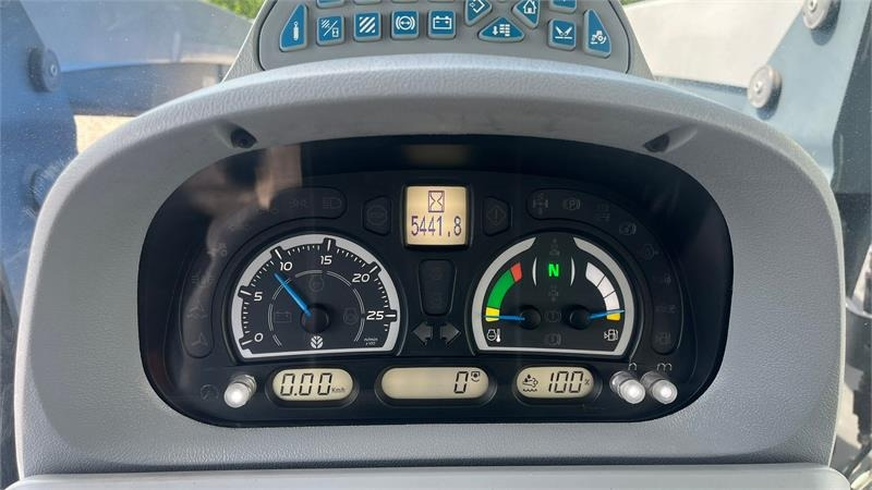 Traktor New Holland T7.270 AC med frontlift og frontlæsser: billede 11