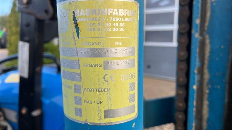 New Holland TN55D Med Byggelift - Traktor: billede 4 New Holland TN55D Med Byggelift - Traktor: billede 4