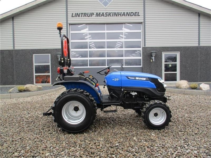 Kommunal traktor Solis 26 6+2 Gearmaskine med servostyring og industrihju: billede 12 Kommunal traktor Solis 26 6+2 Gearmaskine med servostyring og industrihju: billede 12
