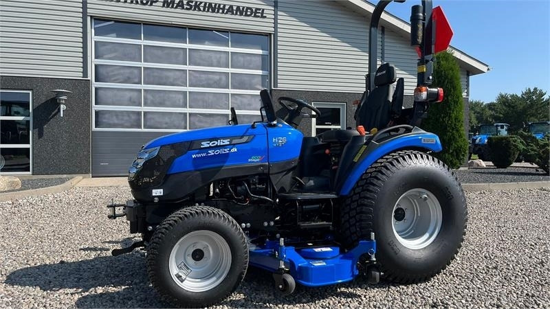 Solis 26 HST Hydrostat Turf hjul og klipperbord - Kommunal traktor: billede 2 Solis 26 HST Hydrostat Turf hjul og klipperbord - Kommunal traktor: billede 2