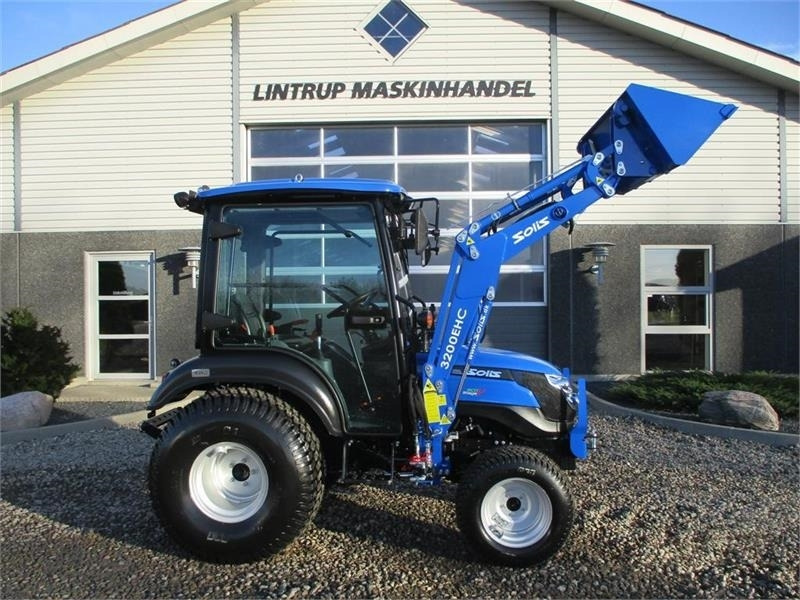 Solis 26 HST Med kabine, Turf hjul og frontlæsser. - Traktor: billede 3 Solis 26 HST Med kabine, Turf hjul og frontlæsser. - Traktor: billede 3