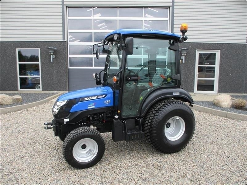 Solis 26 HST med kabine og turf hjul - Traktor: billede 1 Solis 26 HST med kabine og turf hjul - Traktor: billede 1
