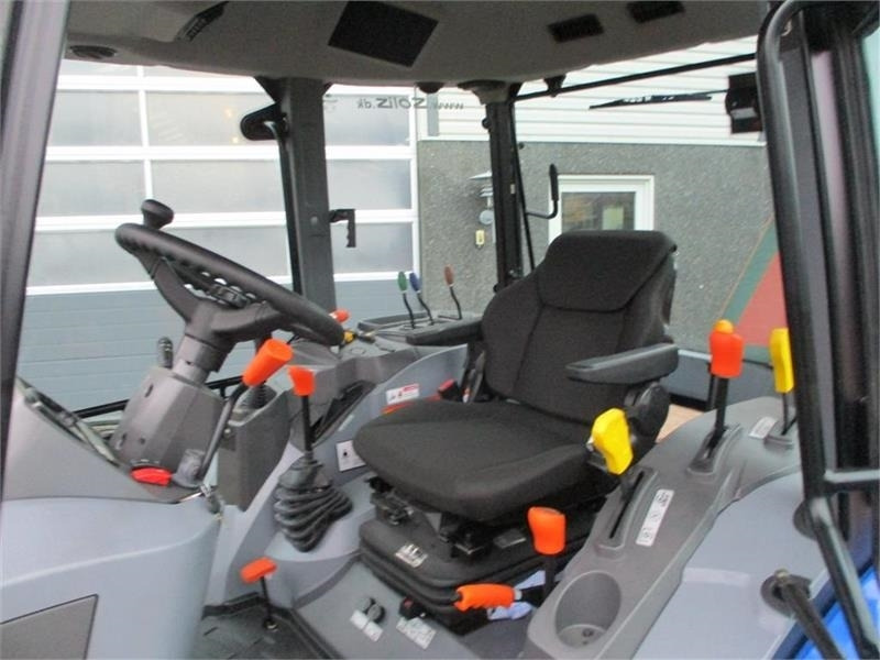Solis 60 Med frontlift, frontPTO og Thyregod kost - Traktor: billede 5 Solis 60 Med frontlift, frontPTO og Thyregod kost - Traktor: billede 5