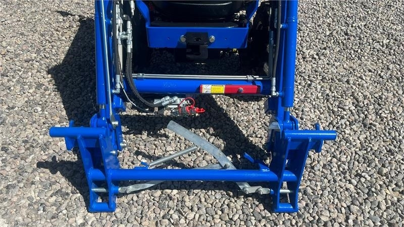 Solis H26 HST Med Frontlæsser - Kommunal traktor: billede 4 Solis H26 HST Med Frontlæsser - Kommunal traktor: billede 4