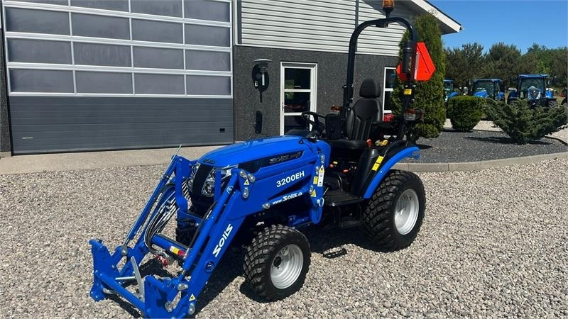 Solis H26 HST Med Frontlæsser og GardenPro dæk - Kommunal traktor: billede 2 Solis H26 HST Med Frontlæsser og GardenPro dæk - Kommunal traktor: billede 2