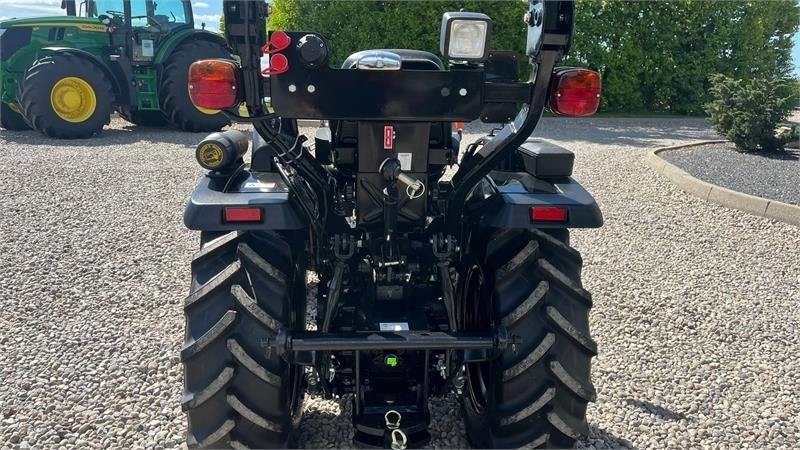 Solis S26 Limited Edition i sort 6+2 Gearmaskine med Ser - Kommunal traktor: billede 4 Solis S26 Limited Edition i sort 6+2 Gearmaskine med Ser - Kommunal traktor: billede 4