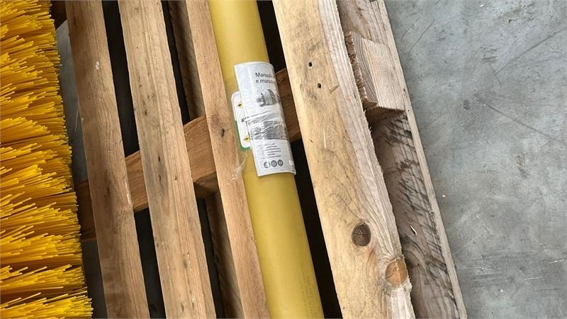 Thyregod TK 1600 PTO, med hydraulisk sving. - Børste til fejemaskiner: billede 4 Thyregod TK 1600 PTO, med hydraulisk sving. - Børste til fejemaskiner: billede 4