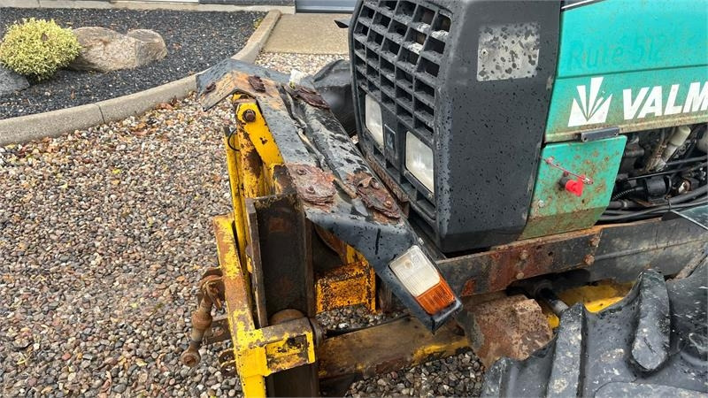 Valmet 455 Med en slags frontlift - Traktor: billede 5 Valmet 455 Med en slags frontlift - Traktor: billede 5