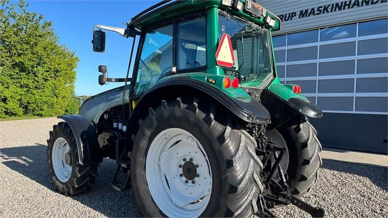 Valtra T130 med 3.5ton frontlift - Traktor: billede 5 Valtra T130 med 3.5ton frontlift - Traktor: billede 5