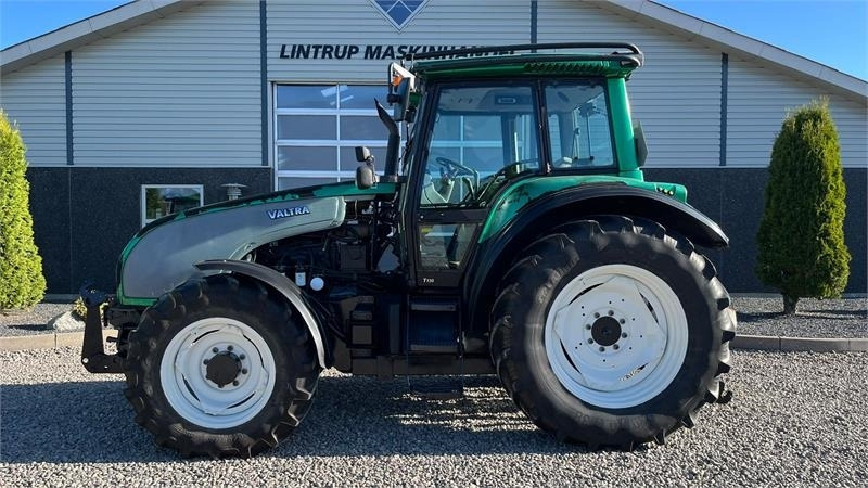 Valtra T130 med 3.5ton frontlift - Traktor: billede 1 Valtra T130 med 3.5ton frontlift - Traktor: billede 1