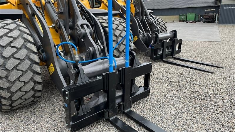 Volvo Pallegafler Hydraulisk 5Tons pallegafler med Volvo - Gummihjulslæsser: billede 4 Volvo Pallegafler Hydraulisk 5Tons pallegafler med Volvo - Gummihjulslæsser: billede 4