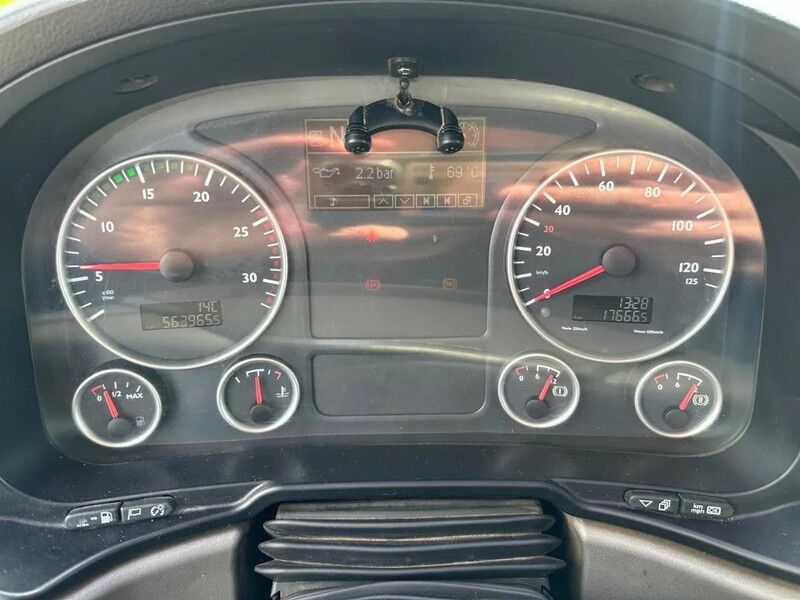 Leje en MAN TGS 35.400 8X4 !!TRIPLE!! 24tm KRAAN/HAAKARM!!RADIO REMOTE!! MAN TGS 35.400 8X4 !!TRIPLE!! 24tm KRAAN/HAAKARM!!RADIO REMOTE!!: billede 12 Leje en MAN TGS 35.400 8X4 !!TRIPLE!! 24tm KRAAN/HAAKARM!!RADIO REMOTE!! MAN TGS 35.400 8X4 !!TRIPLE!! 24tm KRAAN/HAAKARM!!RADIO REMOTE!!: billede 12