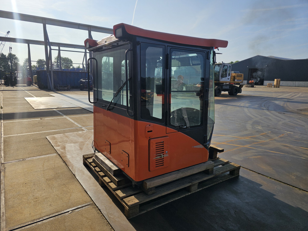 Doosan 220101-00229T - 220101-00229U - Førerhus for Entreprenørmaskin: billede 4 Doosan 220101-00229T - 220101-00229U - Førerhus for Entreprenørmaskin: billede 4