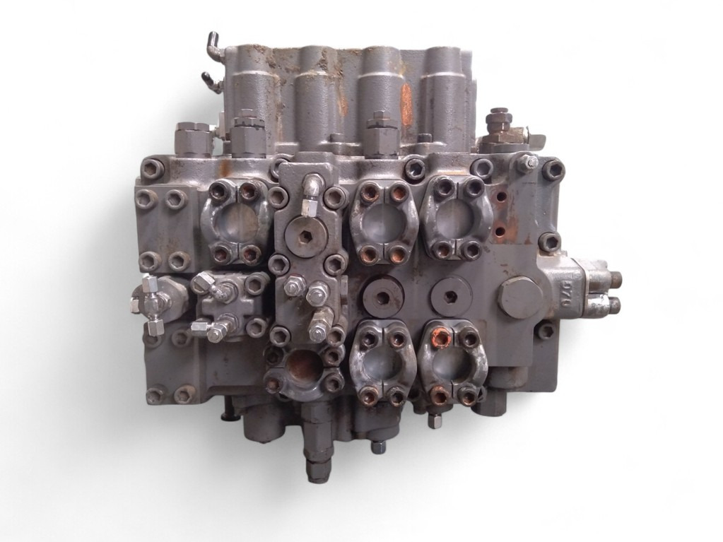 Hitachi 4713088 - UB36-107 - Hydraulisk ventil for Entreprenørmaskin: billede 1 Hitachi 4713088 - UB36-107 - Hydraulisk ventil for Entreprenørmaskin: billede 1