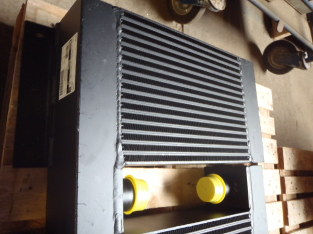 New Holland 6914286 - Ladeluftkøler for Entreprenørmaskin: billede 2 New Holland 6914286 - Ladeluftkøler for Entreprenørmaskin: billede 2