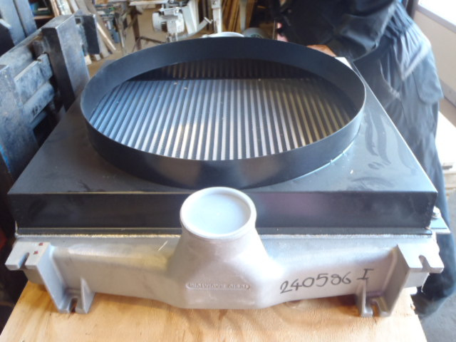 New Holland 76071725 - Ladeluftkøler for Entreprenørmaskin: billede 2 New Holland 76071725 - Ladeluftkøler for Entreprenørmaskin: billede 2