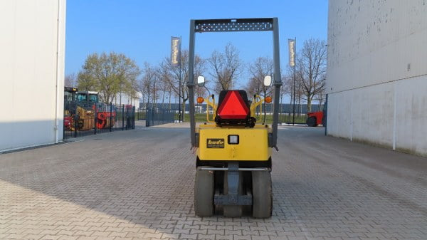 Sakai TS 160 - Gummihjulstromle: billede 3 Sakai TS 160 - Gummihjulstromle: billede 3