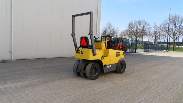 Sakai TS 160 - Gummihjulstromle: billede 2 Sakai TS 160 - Gummihjulstromle: billede 2