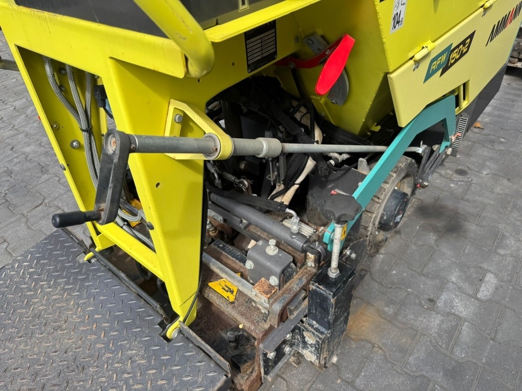 Asfaltudlægger Ammann AFW 150-2: billede 8