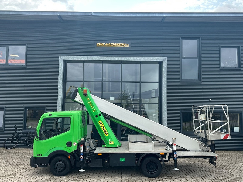 Palfinger P 260 B op Nissan Cabstar - Lastbil med mandskabslift: billede 1 Palfinger P 260 B op Nissan Cabstar - Lastbil med mandskabslift: billede 1