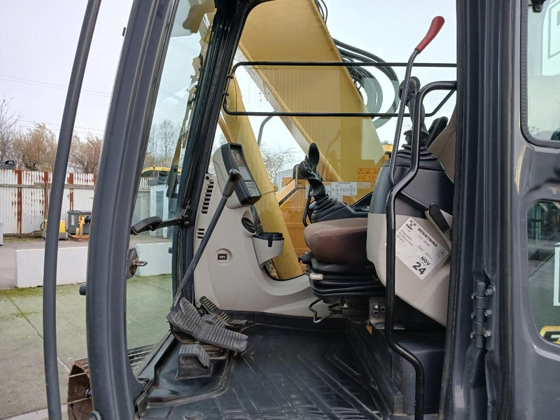 Bæltegravemaskine New Holland E140 CSR, ''SÅLD'': billede 15 Bæltegravemaskine New Holland E140 CSR, ''SÅLD'': billede 15