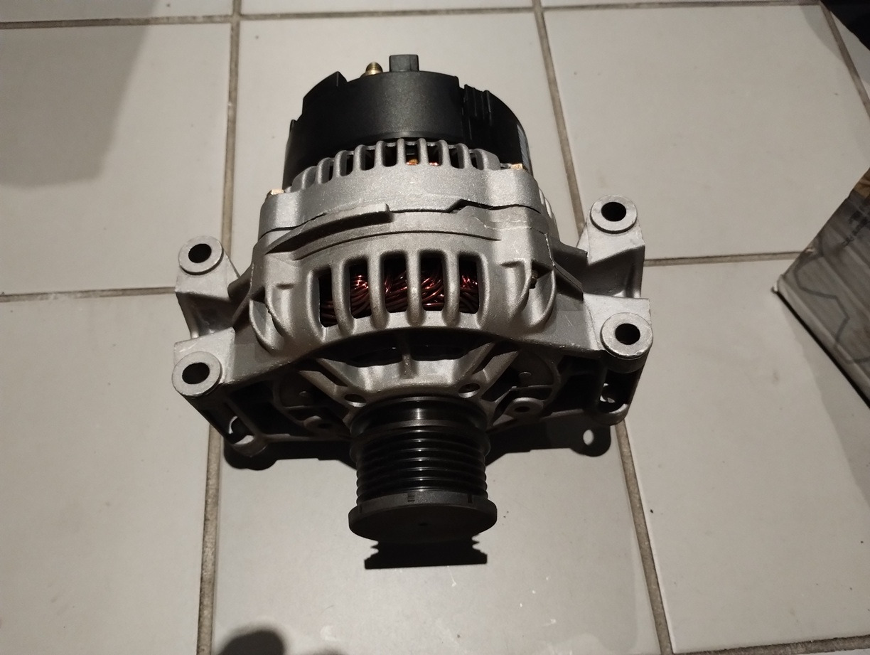 Alternator Mercedes 0111540602 0123320065 90A BOSCH SPRINTER 901 902 903 904 C KLASA - Generator for Bus: billede 1 Alternator Mercedes 0111540602 0123320065 90A BOSCH SPRINTER 901 902 903 904 C KLASA - Generator for Bus: billede 1