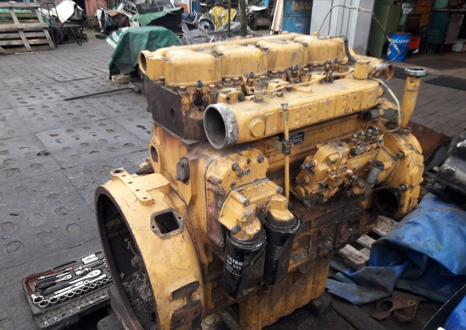 Blok Silnika LIEBHERR D904 D 904 NA 904 T CZĘŚCI WAŁ KORBOWY GŁOWICA TŁOK - Motor blok for Entreprenørmaskin: billede 1 Blok Silnika LIEBHERR D904 D 904 NA 904 T CZĘŚCI WAŁ KORBOWY GŁOWICA TŁOK - Motor blok for Entreprenørmaskin: billede 1