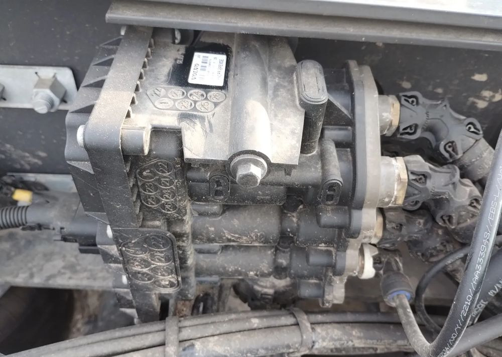 Zawór ECAS VOLVO FH500 FH550 6x4 21133934 2023 - Elektrisk system for Lastbil: billede 1 Zawór ECAS VOLVO FH500 FH550 6x4 21133934 2023 - Elektrisk system for Lastbil: billede 1