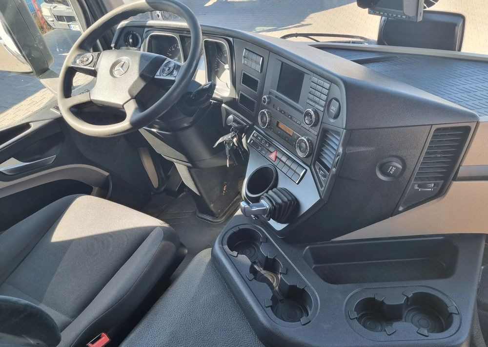Mercedes-Benz Actros 1836 - Lastbil med presenning: billede 5 Mercedes-Benz Actros 1836 - Lastbil med presenning: billede 5