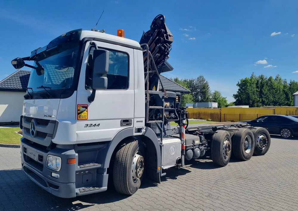 Mercedes-Benz Actros 3244 - Lastbil chassis: billede 1 Mercedes-Benz Actros 3244 - Lastbil chassis: billede 1