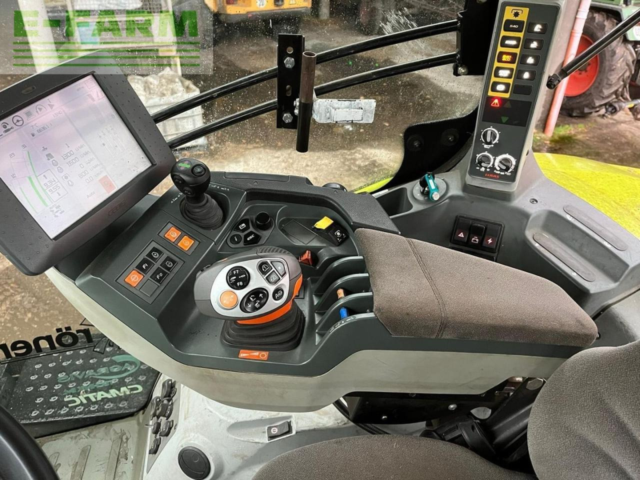 CLAAS AXION 810 CMATIC CMATIC - Traktor: billede 5 CLAAS AXION 810 CMATIC CMATIC - Traktor: billede 5