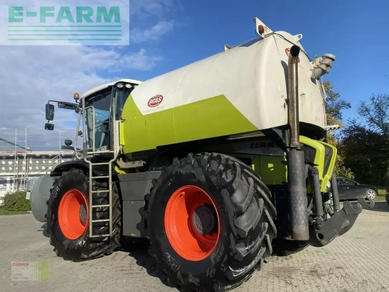CLAAS xerion 3800 trac vc mit gülleaufbau sgt TRAC VC - Selvkørende sprøjte: billede 3 CLAAS xerion 3800 trac vc mit gülleaufbau sgt TRAC VC - Selvkørende sprøjte: billede 3