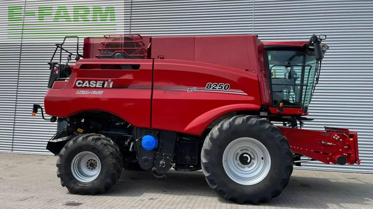 Case-IH axial-flow 8250 med harvest command, kun 570 tærsketimer - Mejetærsker: billede 2 Case-IH axial-flow 8250 med harvest command, kun 570 tærsketimer - Mejetærsker: billede 2