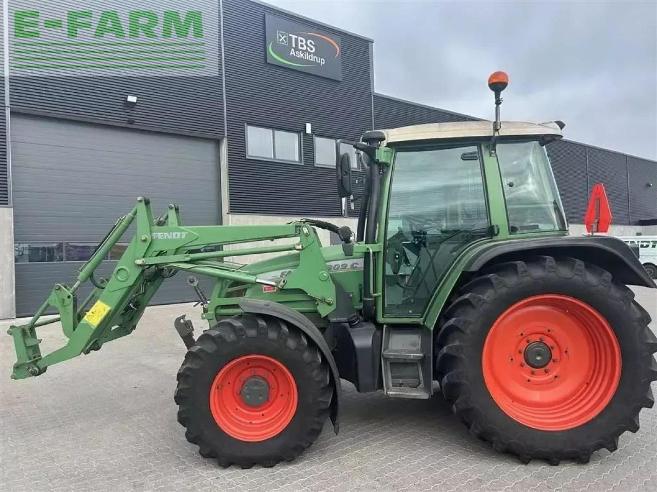 Fendt 309 c med fendt læsser - Traktor: billede 1 Fendt 309 c med fendt læsser - Traktor: billede 1