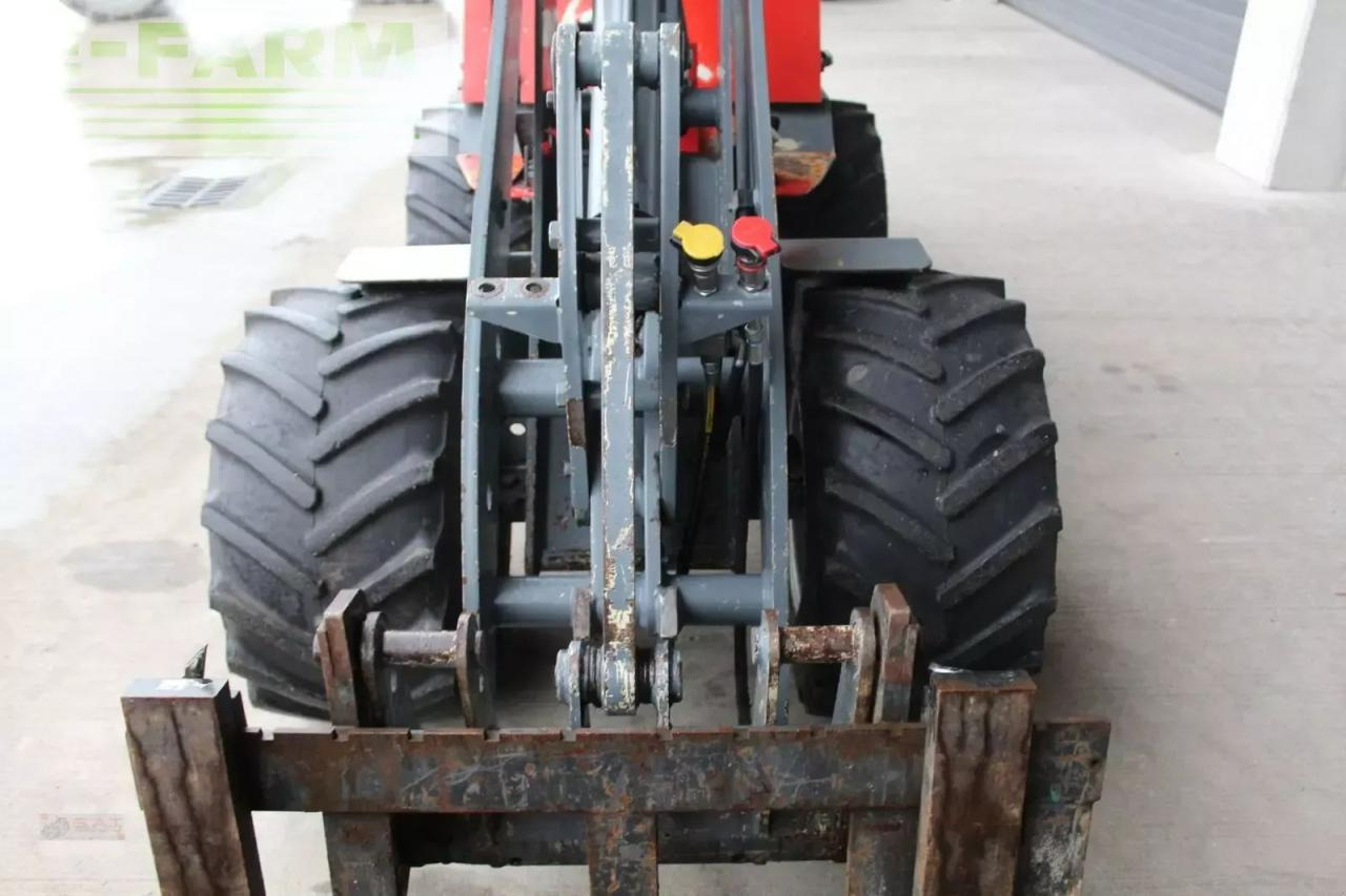 Giant hoflader d 335 t - Gummihjulslæsser: billede 3 Giant hoflader d 335 t - Gummihjulslæsser: billede 3
