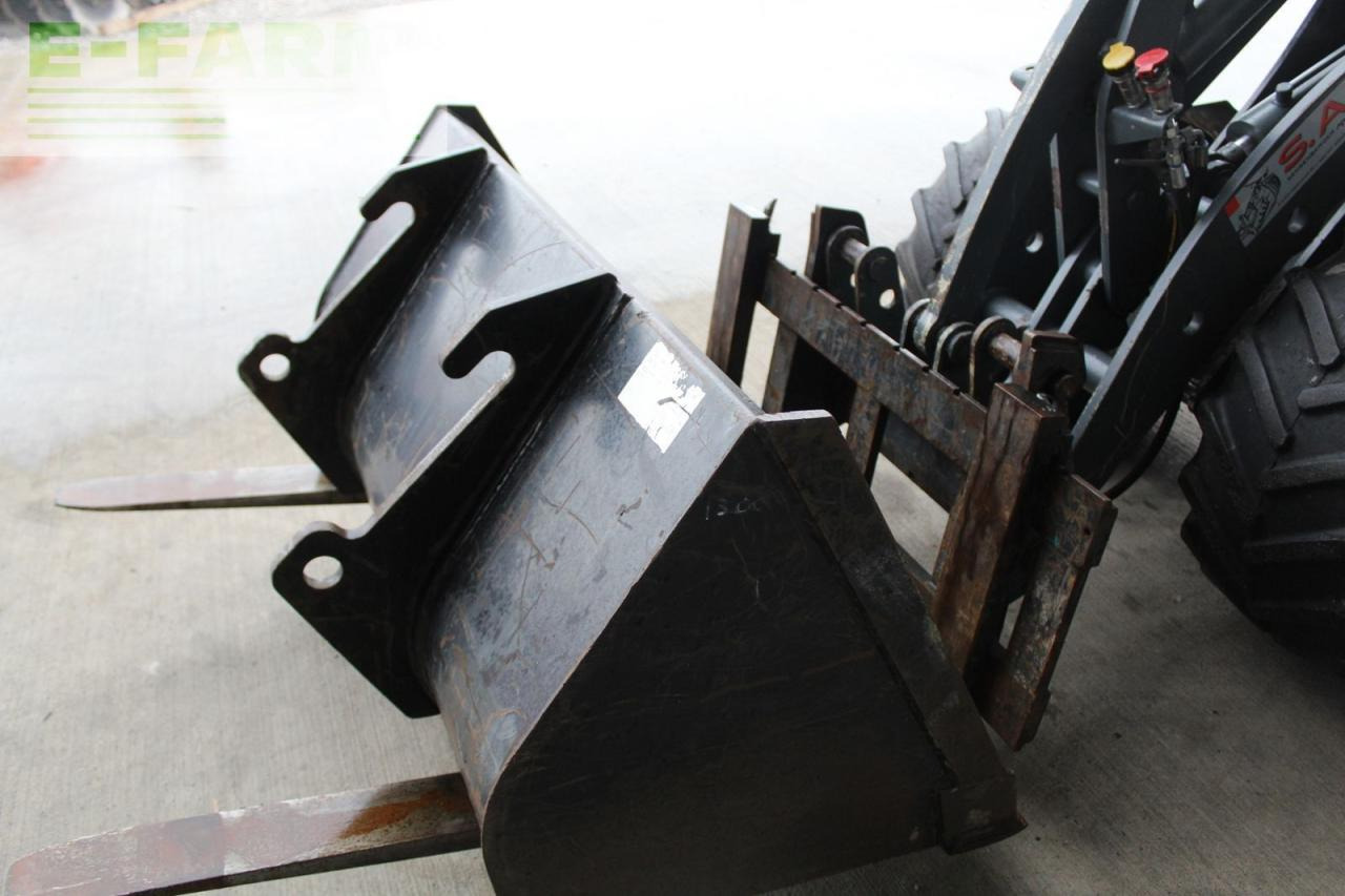 Giant hoflader d 335 t - Minigravemaskine: billede 4 Giant hoflader d 335 t - Minigravemaskine: billede 4