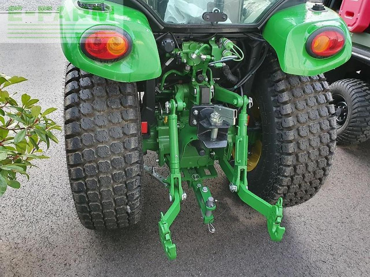 John Deere 3039r neumaschine - Traktor: billede 4 John Deere 3039r neumaschine - Traktor: billede 4