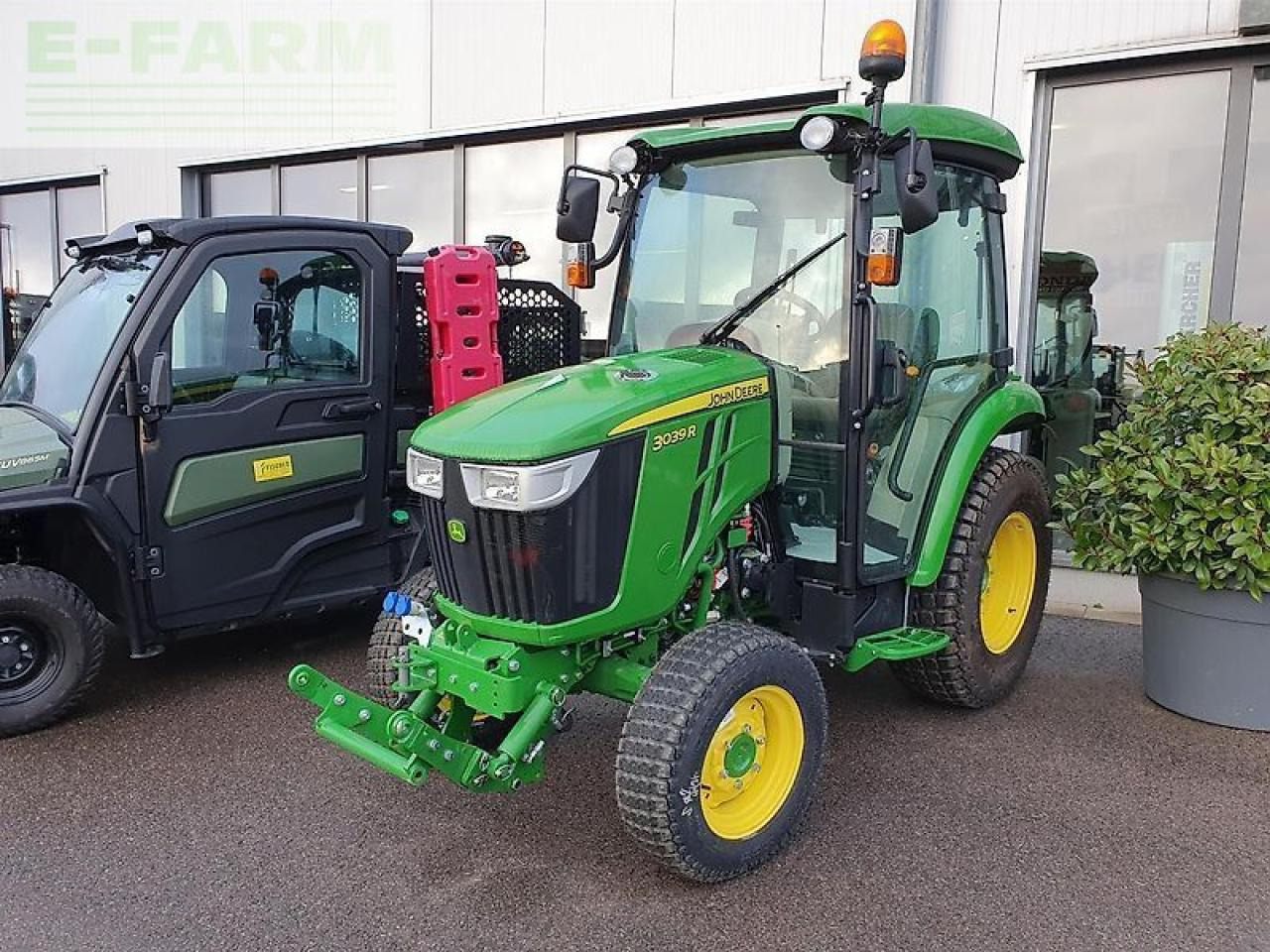John Deere 3039r neumaschine - Traktor: billede 1 John Deere 3039r neumaschine - Traktor: billede 1