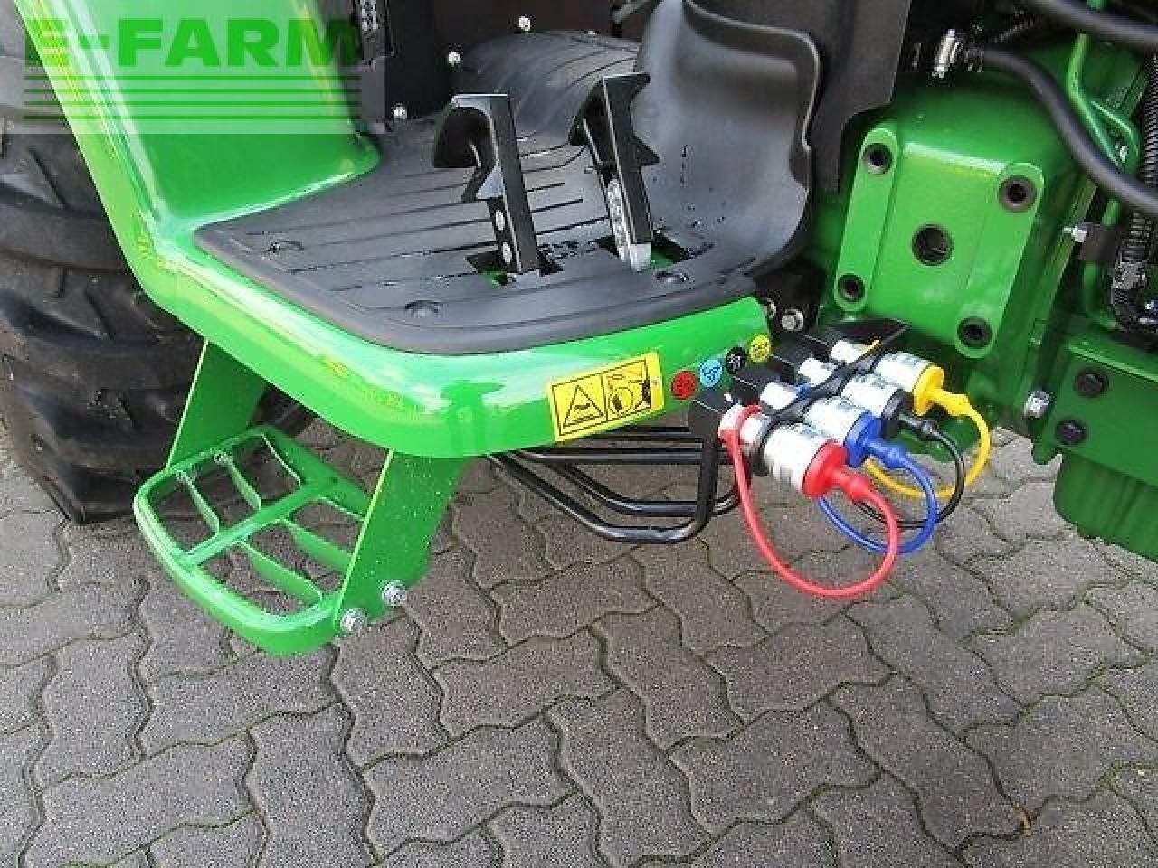 John Deere 3046r - Traktor: billede 4 John Deere 3046r - Traktor: billede 4