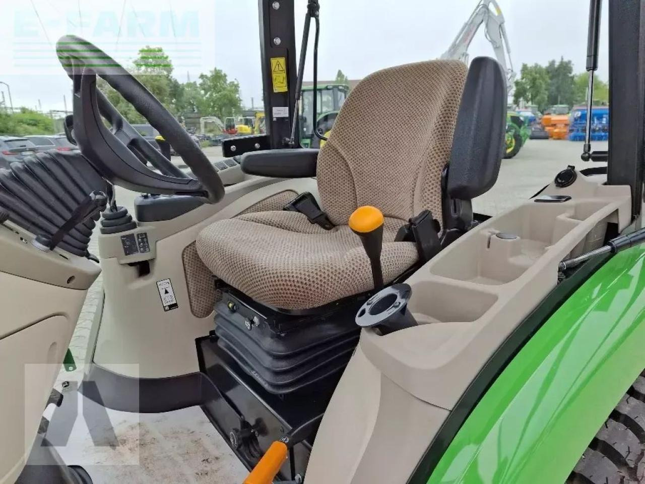 John Deere 3046r - Traktor: billede 3 John Deere 3046r - Traktor: billede 3