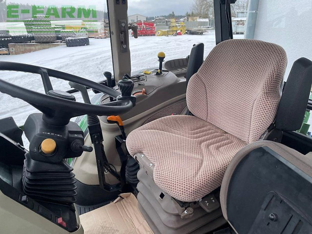 John Deere 5075 m - Traktor: billede 5 John Deere 5075 m - Traktor: billede 5