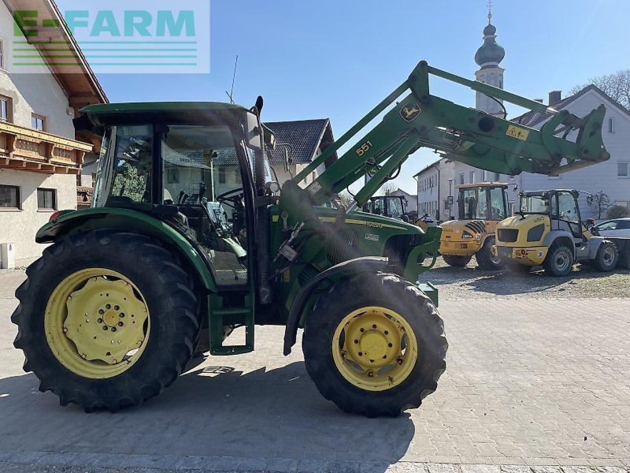 John Deere 5620 fl premium - Traktor: billede 5 John Deere 5620 fl premium - Traktor: billede 5