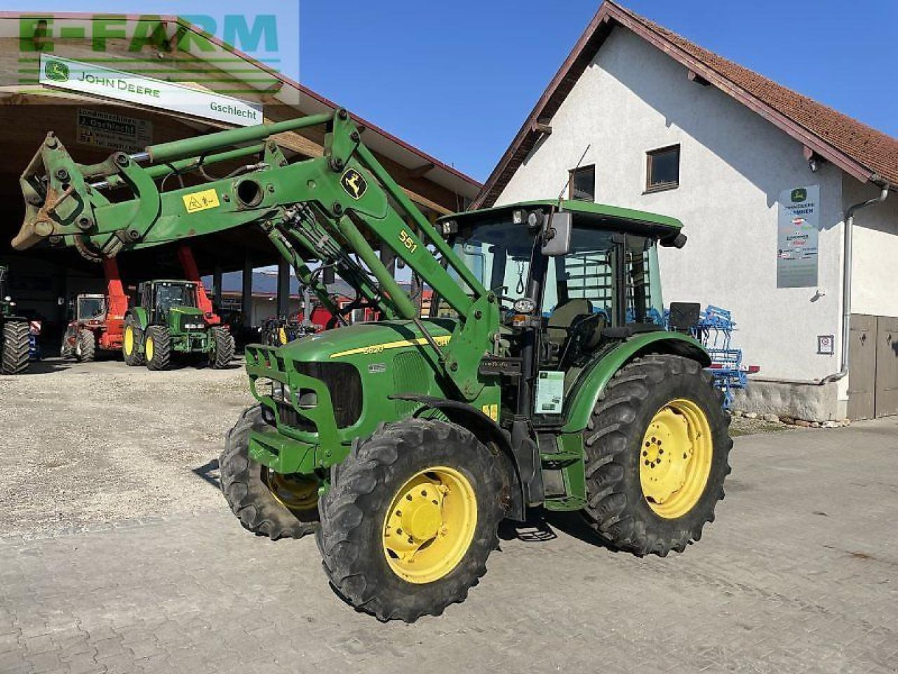 John Deere 5620 fl premium - Traktor: billede 2 John Deere 5620 fl premium - Traktor: billede 2