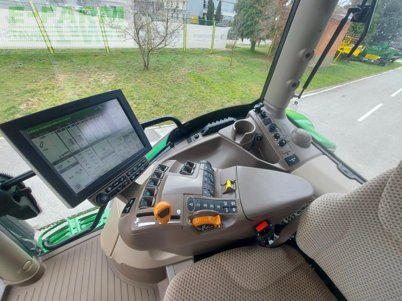 John Deere 6130R - Traktor: billede 4 John Deere 6130R - Traktor: billede 4