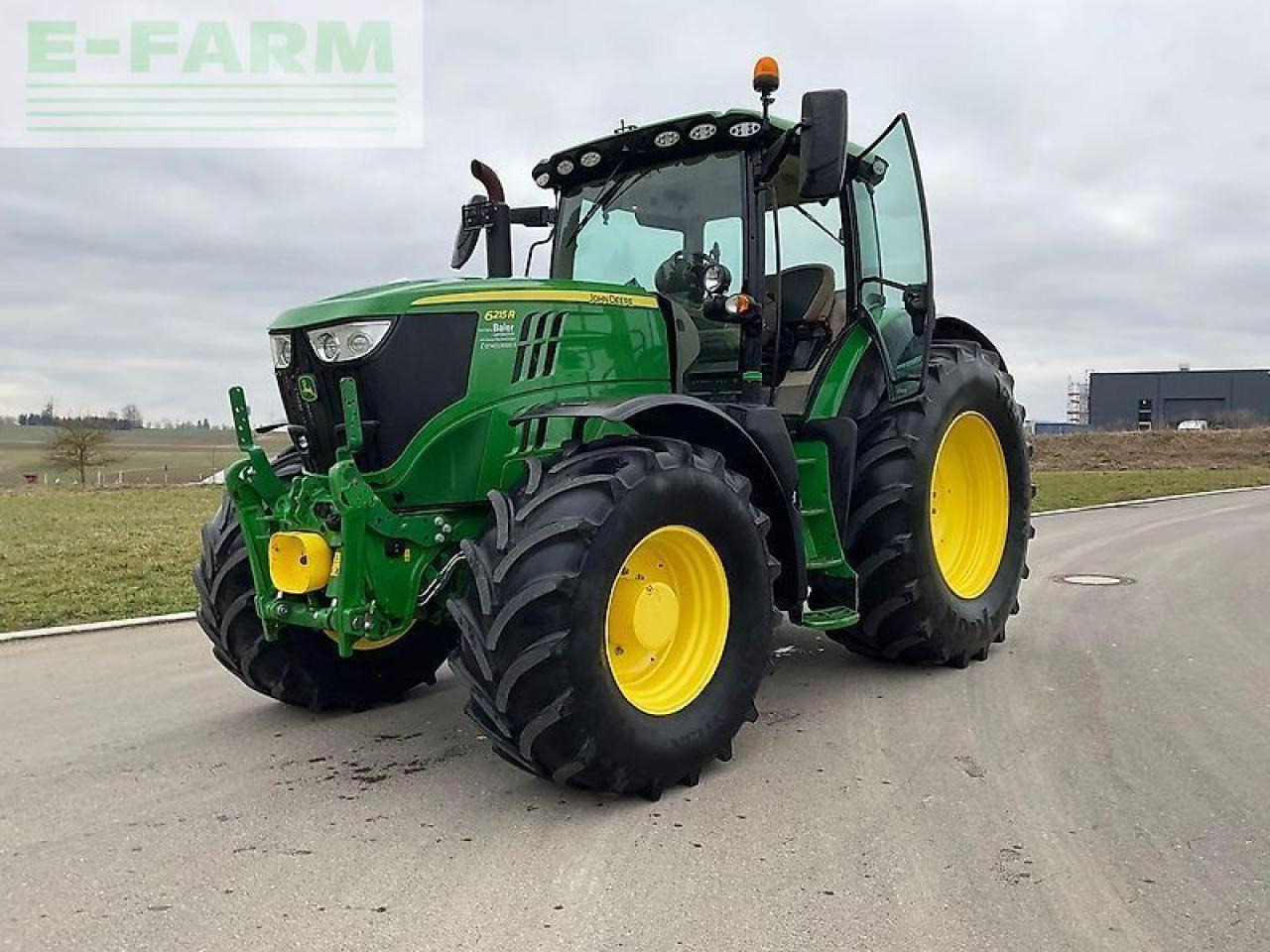 John Deere 6215 r - Traktor: billede 1 John Deere 6215 r - Traktor: billede 1