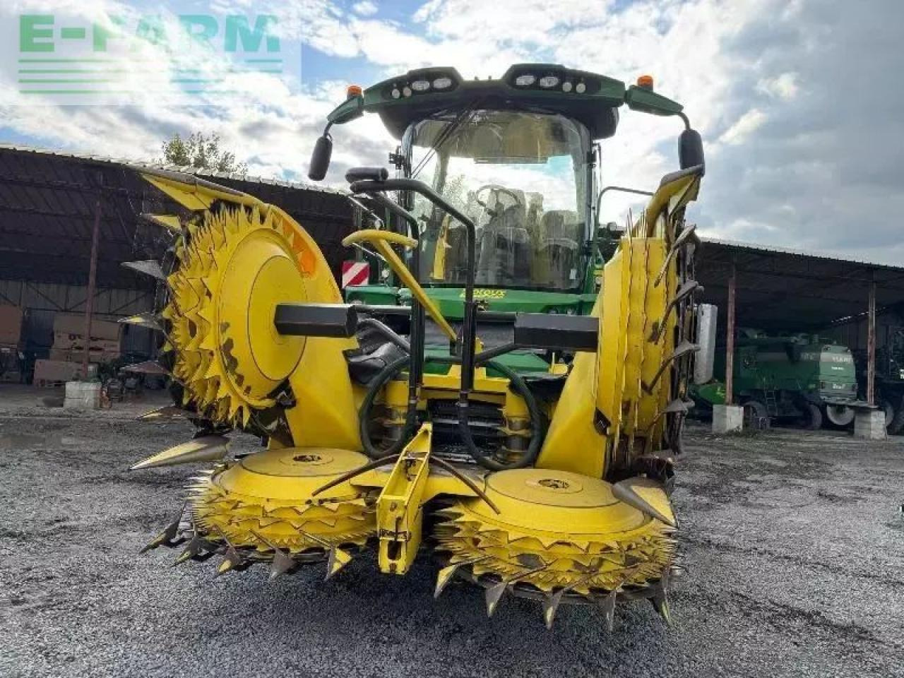 John Deere 8400 - Grønthøster: billede 2 John Deere 8400 - Grønthøster: billede 2