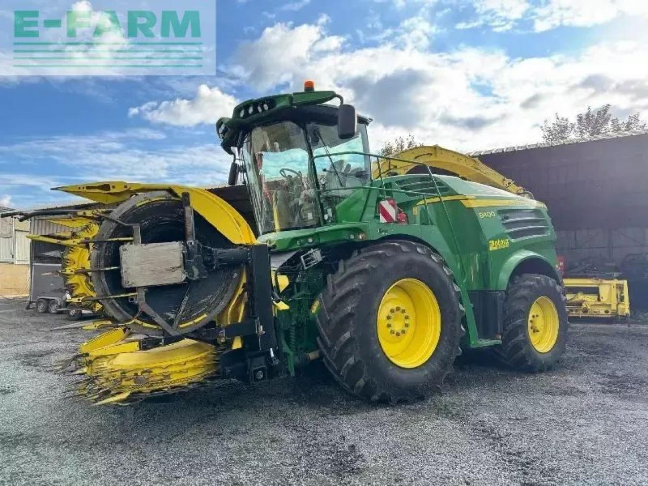 John Deere 8400 - Grønthøster: billede 1 John Deere 8400 - Grønthøster: billede 1